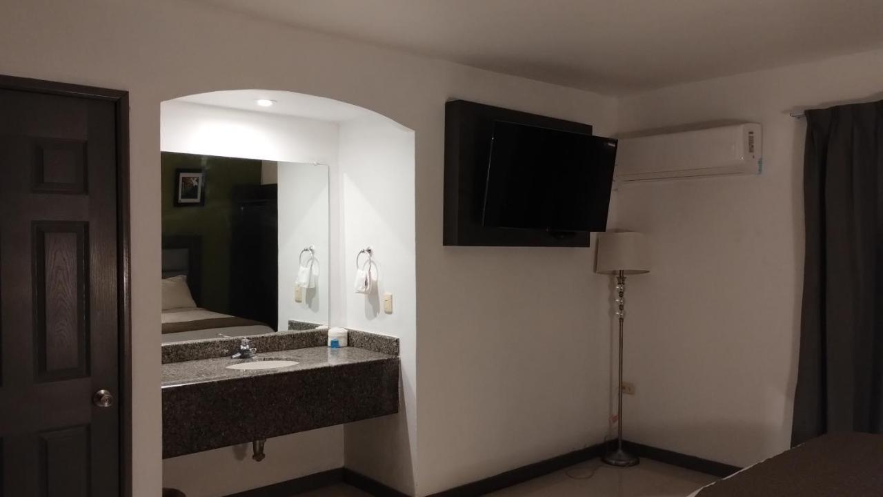 Hotel El Rancho Sabinas Hidalgo Ngoại thất bức ảnh